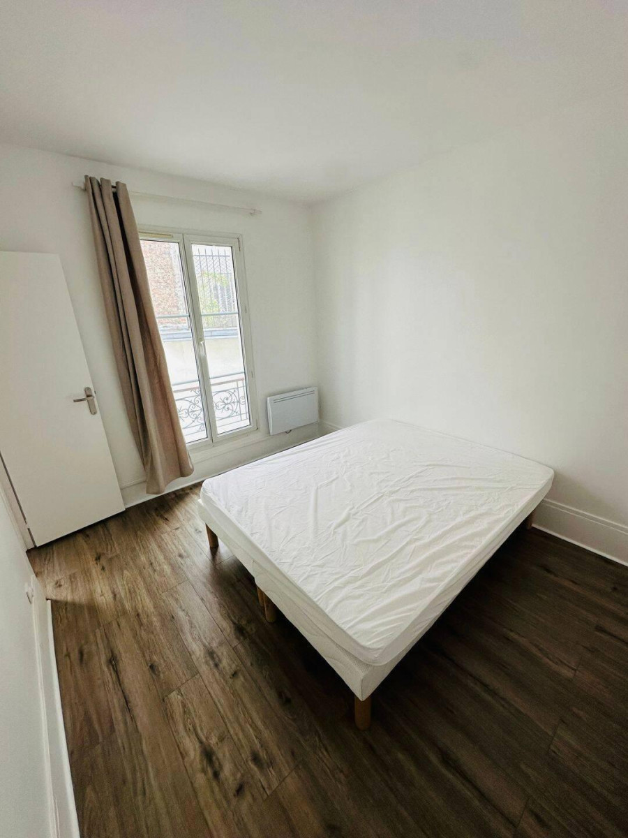 
                                                Location
                                                 Beau 2P meublé - 45m2 - 2p - Paris 18