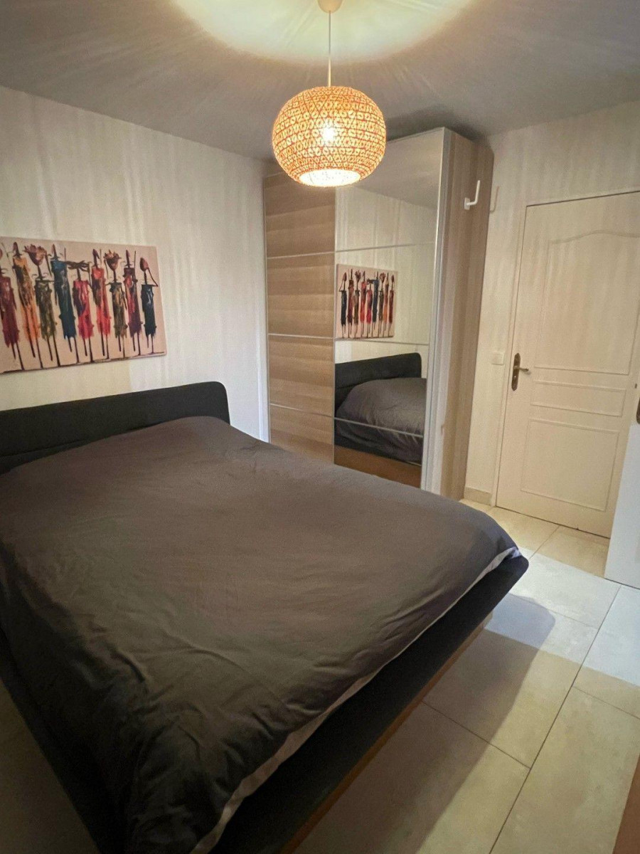 
                                                Location
                                                 Beau 2P meublé 46m² avec balcon