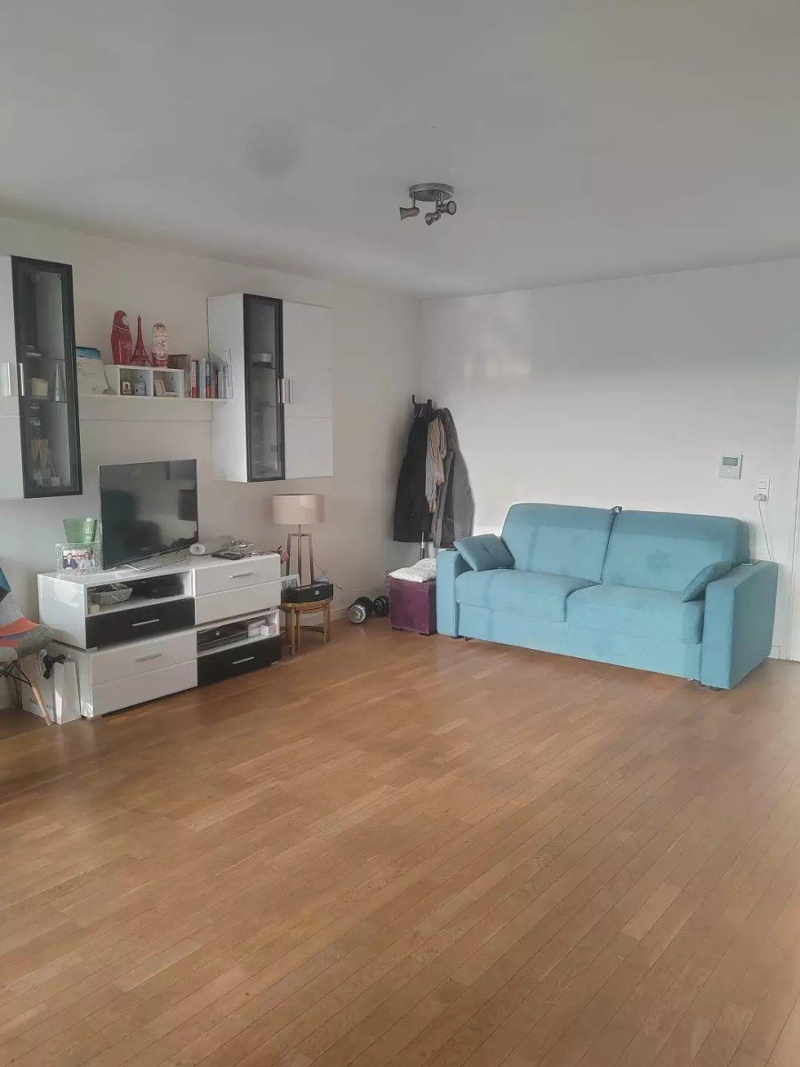 
                                                Location
                                                 Beau 2P meublé 46m² lumineux