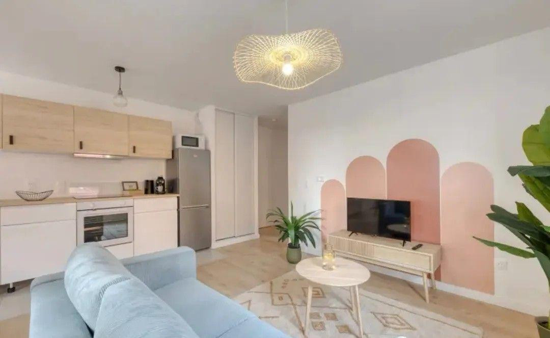 
                                                Location
                                                 Beau 2P meublé 46m² nouvel écoquartier Beauclair