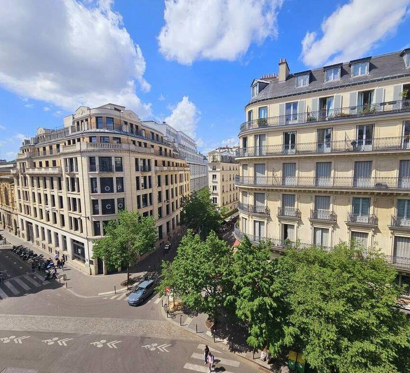 
                                                Location
                                                 Beau 2P meublé 46m² très lumineux