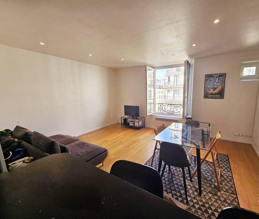 
                                                Location
                                                 Beau 2P meublé 46m² très lumineux