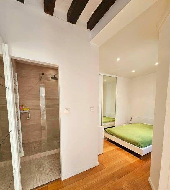 
                                                Location
                                                 Beau 2P meublé 46m² très lumineux