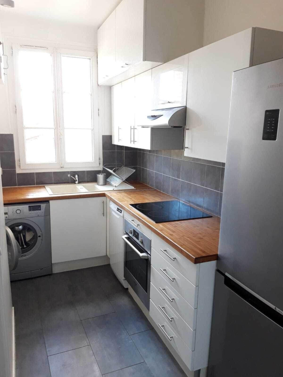 
                                                Location
                                                 Beau 2P meublé 47m² avec balcon