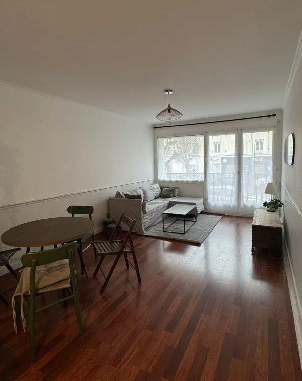 
                                                Location
                                                 Beau 2P meublé 47m² avec loggia et parking