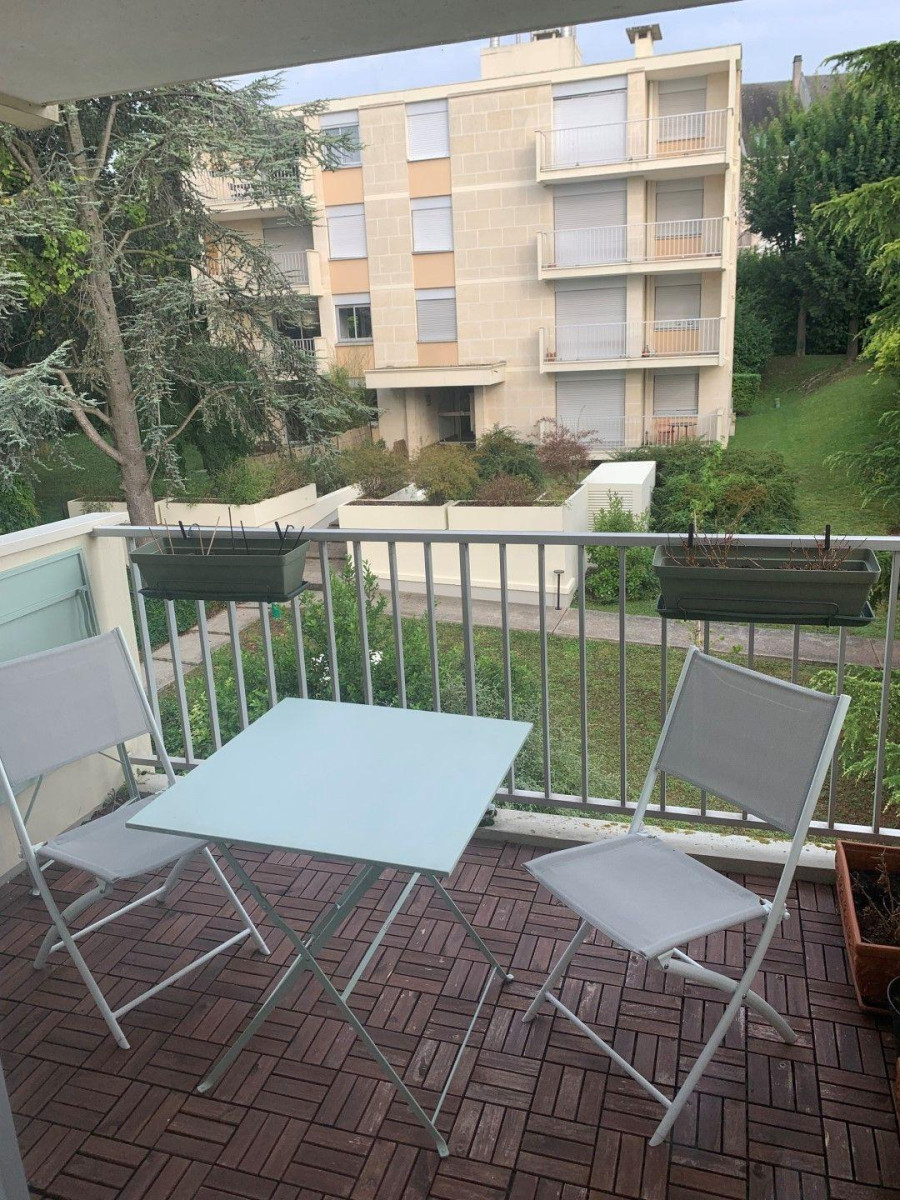
                                                Location
                                                 Beau 2P meublé 47m² avec terrasse et jardin
