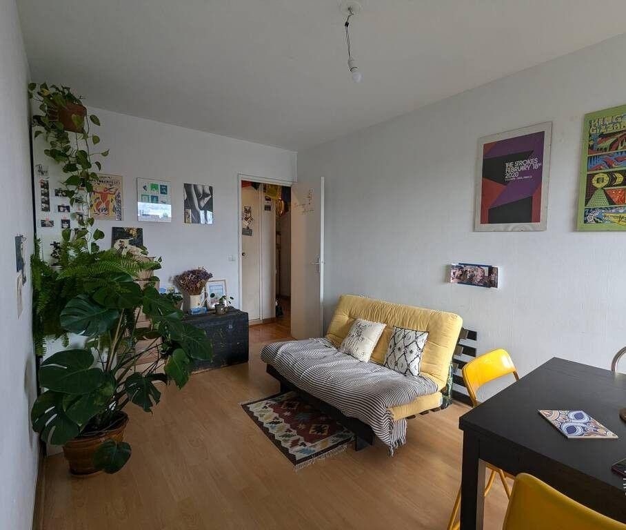 
                                                Location
                                                 Beau 2P meublé 47m² avec vue dégagée sur Paris