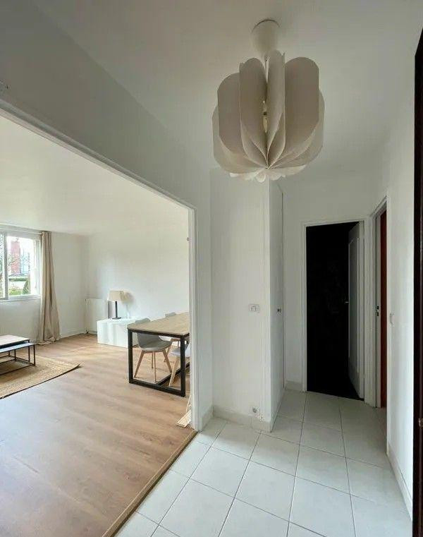 
                                                Location
                                                 Beau 2P meublé 47m² Parc de Saint-Maur