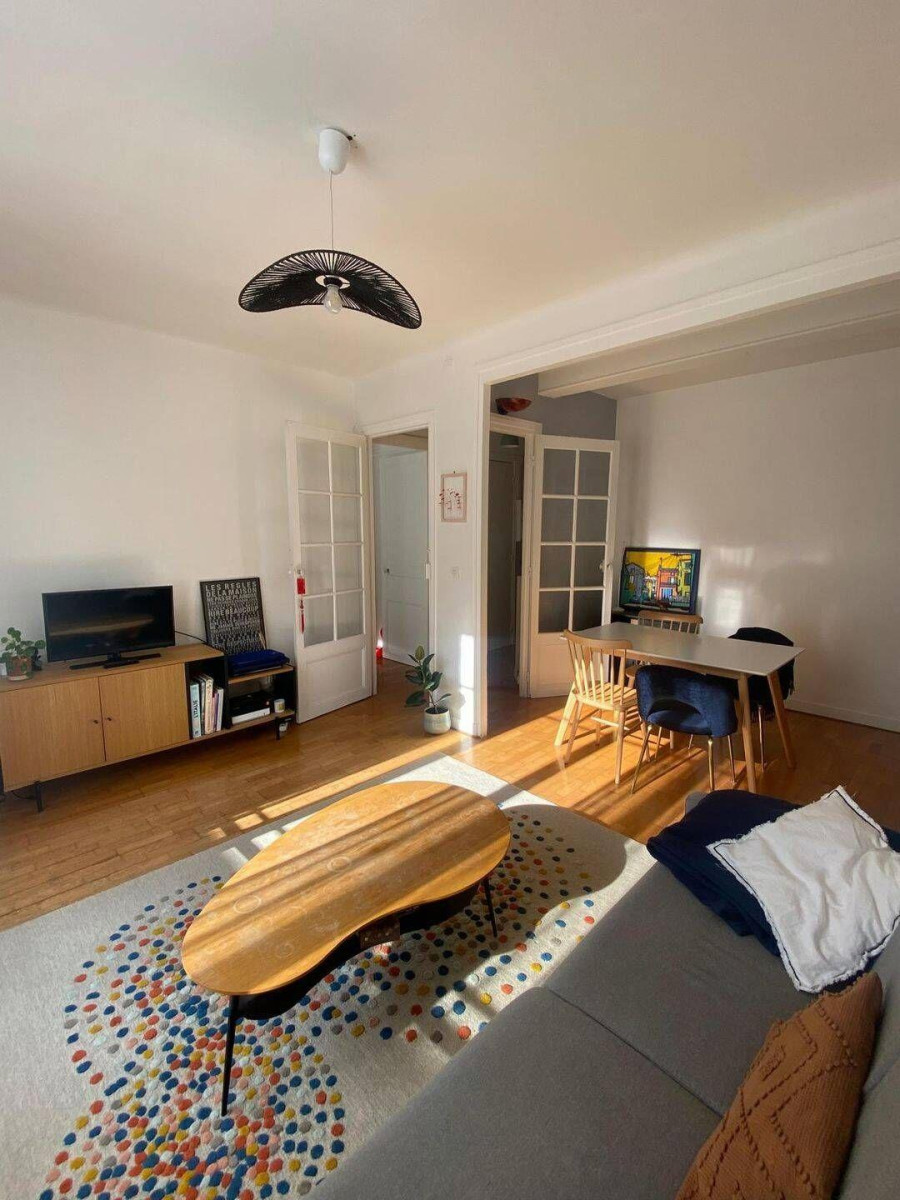 
                                                Location
                                                 Beau 2P MEUBLE 48m²
