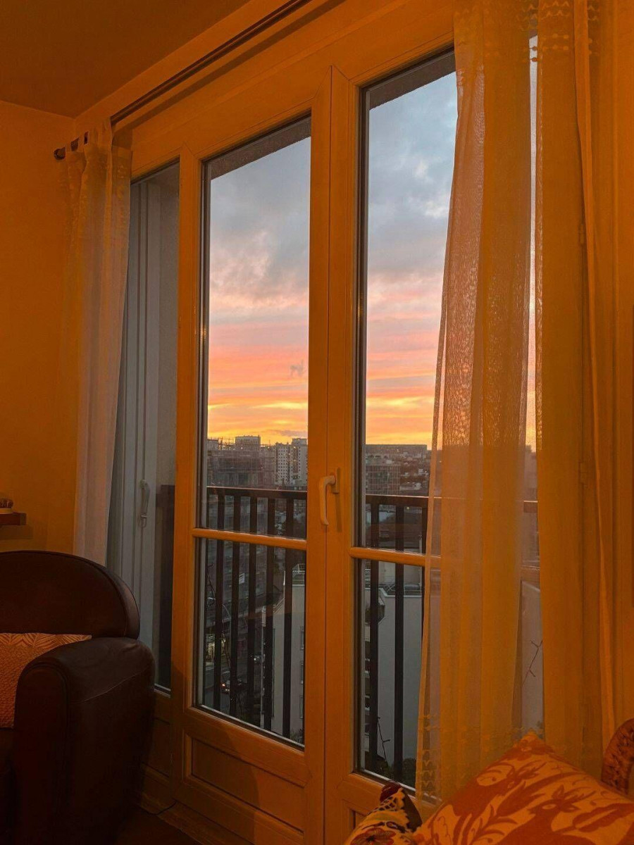 
                                                Location
                                                 Beau 2P meublé 48m² très lumineux