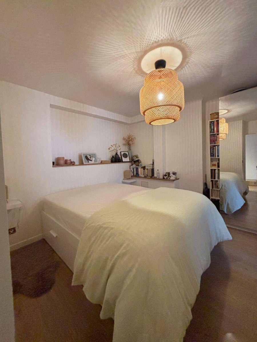 
                                                Location
                                                 Beau 2P meublé 48m² très lumineux