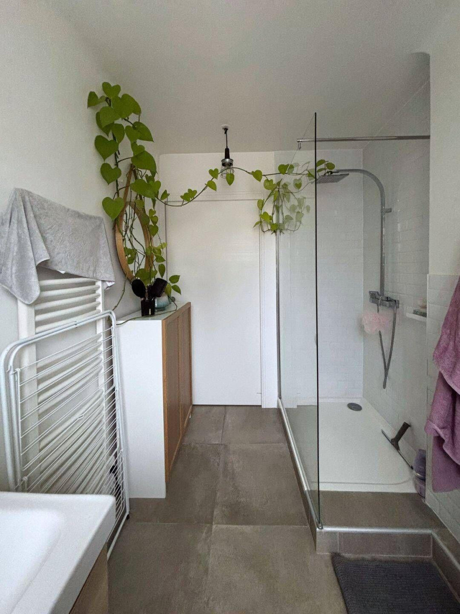 
                                                Location
                                                 Beau 2P meublé 48m² très lumineux