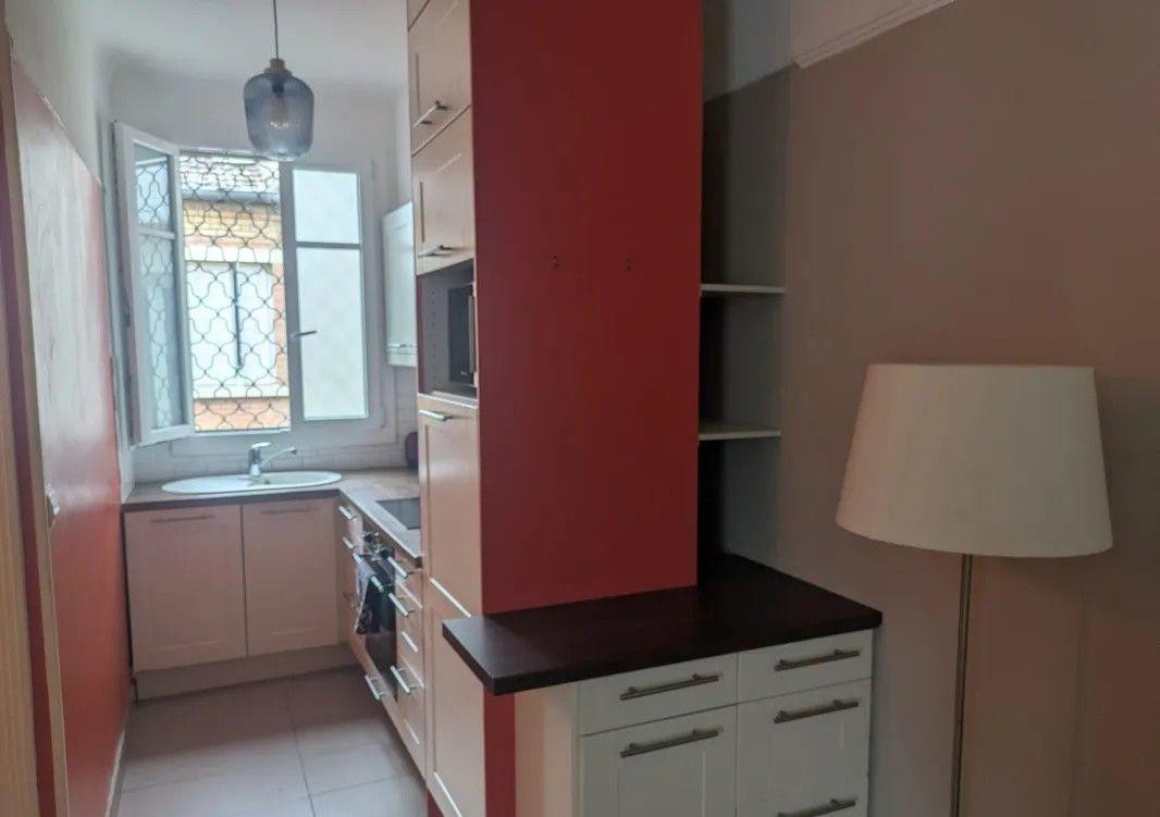 
                                                Location
                                                 Beau 2P meublé 49m²