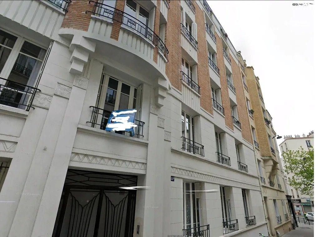 
                                                Location
                                                 Beau 2P meublé 49m²