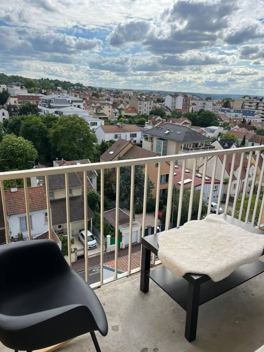 
                                                Location
                                                 Beau 2P meublé 49m² avec balcon