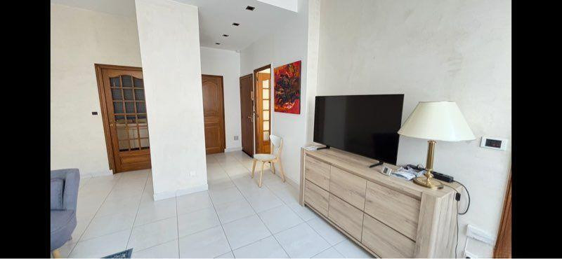 
                                                Location
                                                 Beau 2P meublé 49m² lumineux et idéalement situé