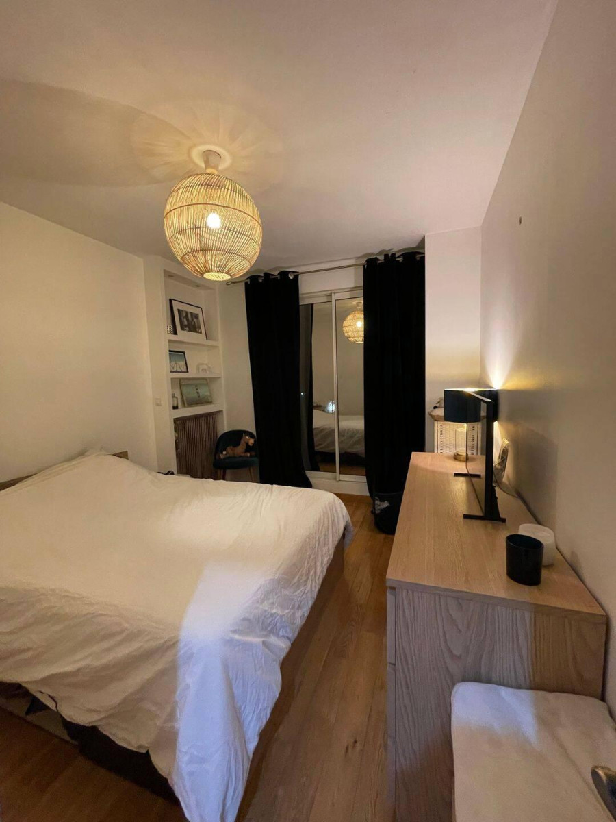 
                                                Location
                                                 Beau 2P meublé 49m² refait à neuf