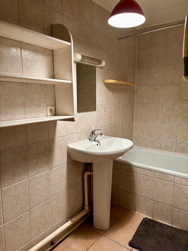 
                                                Location
                                                 Beau 2P meublé 49m² spacieux Quartier Championnet