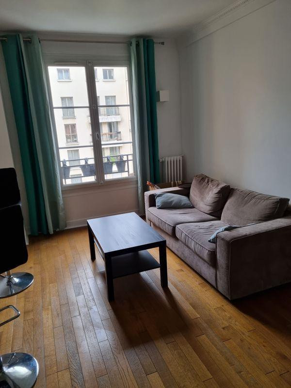 
                                                Location
                                                 Beau 2P meublé 50m² calme et très clair