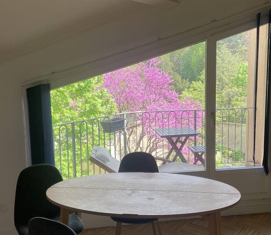 
                                                Location
                                                 Beau 2P meublé 50m² Croix Rousse