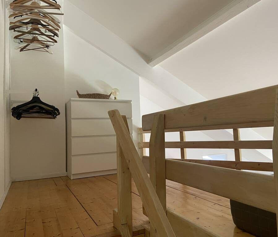 
                                                Location
                                                 Beau 2P meublé 50m² Croix Rousse