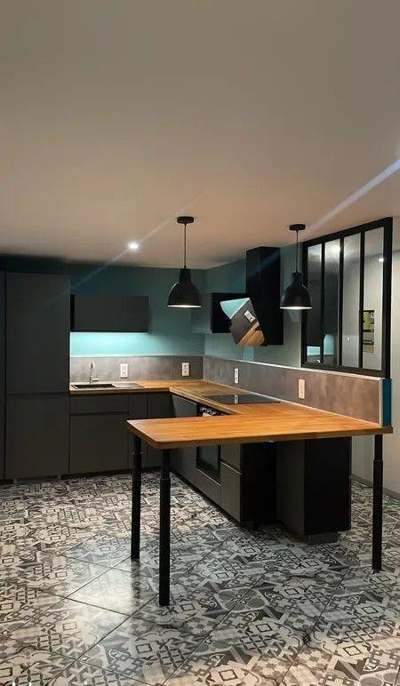 
                                                Location
                                                 Beau 2P meublé 50m² meublé et refait à neuf