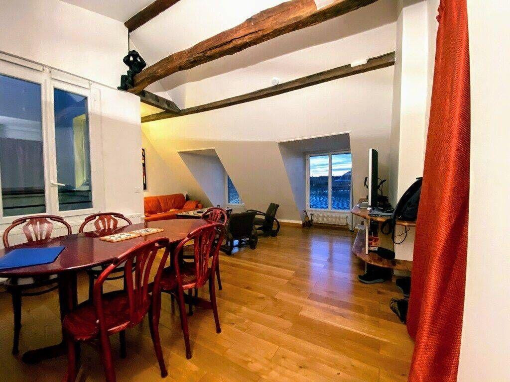 
                                                Location
                                                 Beau 2P meublé 51m²
