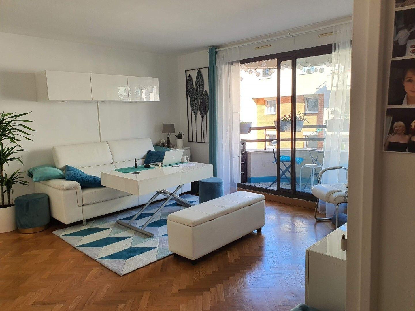 
                                                Location
                                                 Beau 2P meublé 51m² avec terrasse