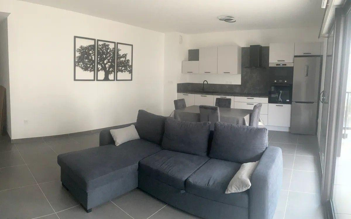 
                                                Location
                                                 Beau 2P meublé 51m² avec terrasse de 14m²