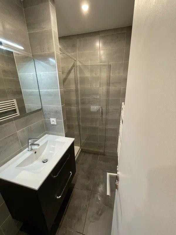 
                                                Location
                                                 Beau 2P meublé 53m²