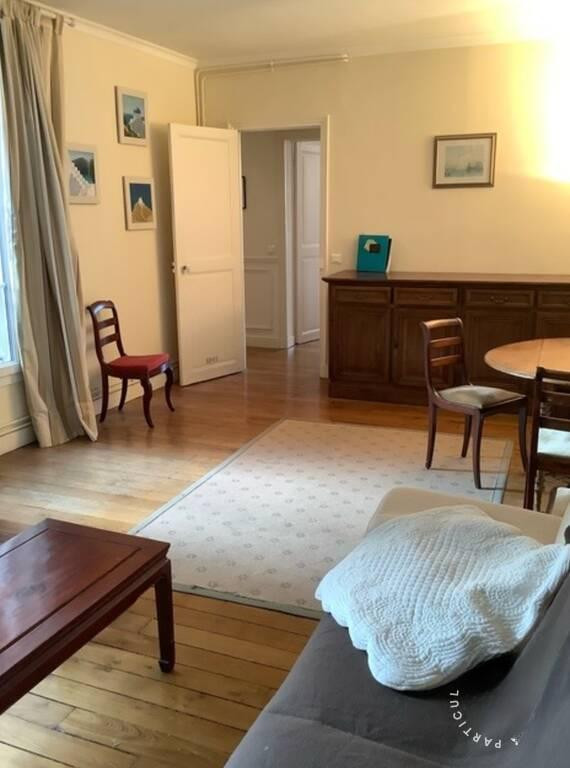 
                                                Location
                                                 Beau 2P meublé 53m²