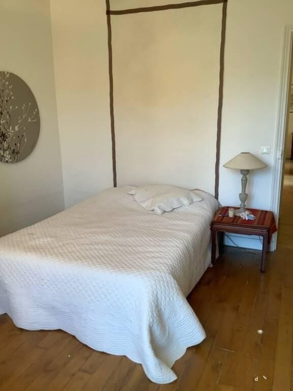 
                                                Location
                                                 Beau 2P meublé 53m²