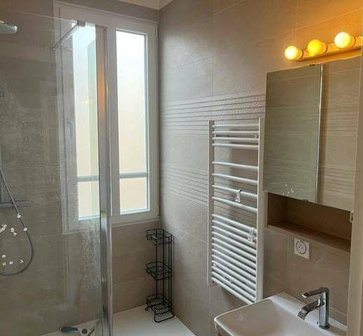 
                                                Location
                                                 Beau 2P meublé 54m² avec balcon