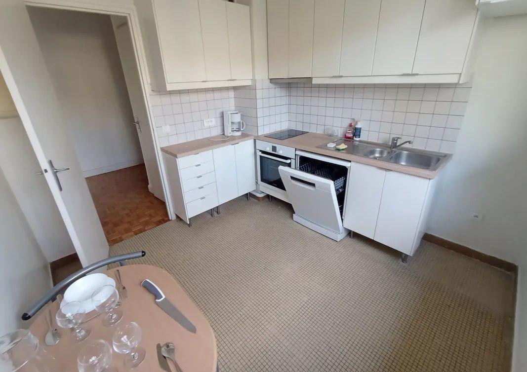 
                                                Location
                                                 Beau 2P meublé 54m² dans résidence arborée