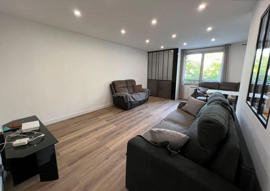 
                                                Location
                                                 Beau 2P meublé 54m² lumineux et rénové + terrasse