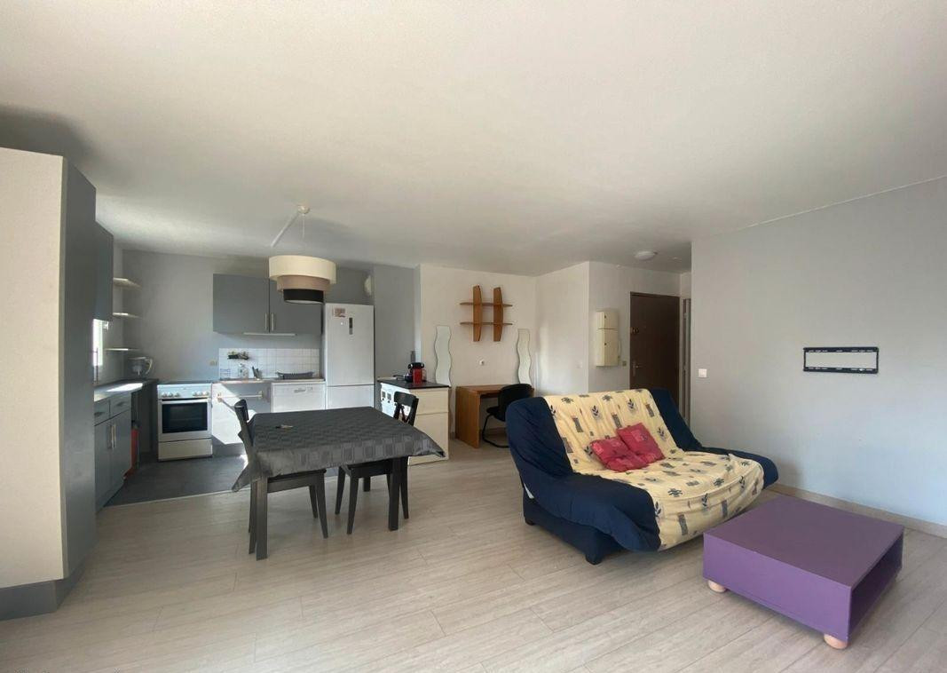 
                                                Location
                                                 Beau 2P meublé 55m² Puteaux