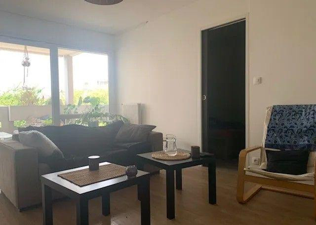 
                                                Location
                                                 Beau 2P meublé 58m² au calme