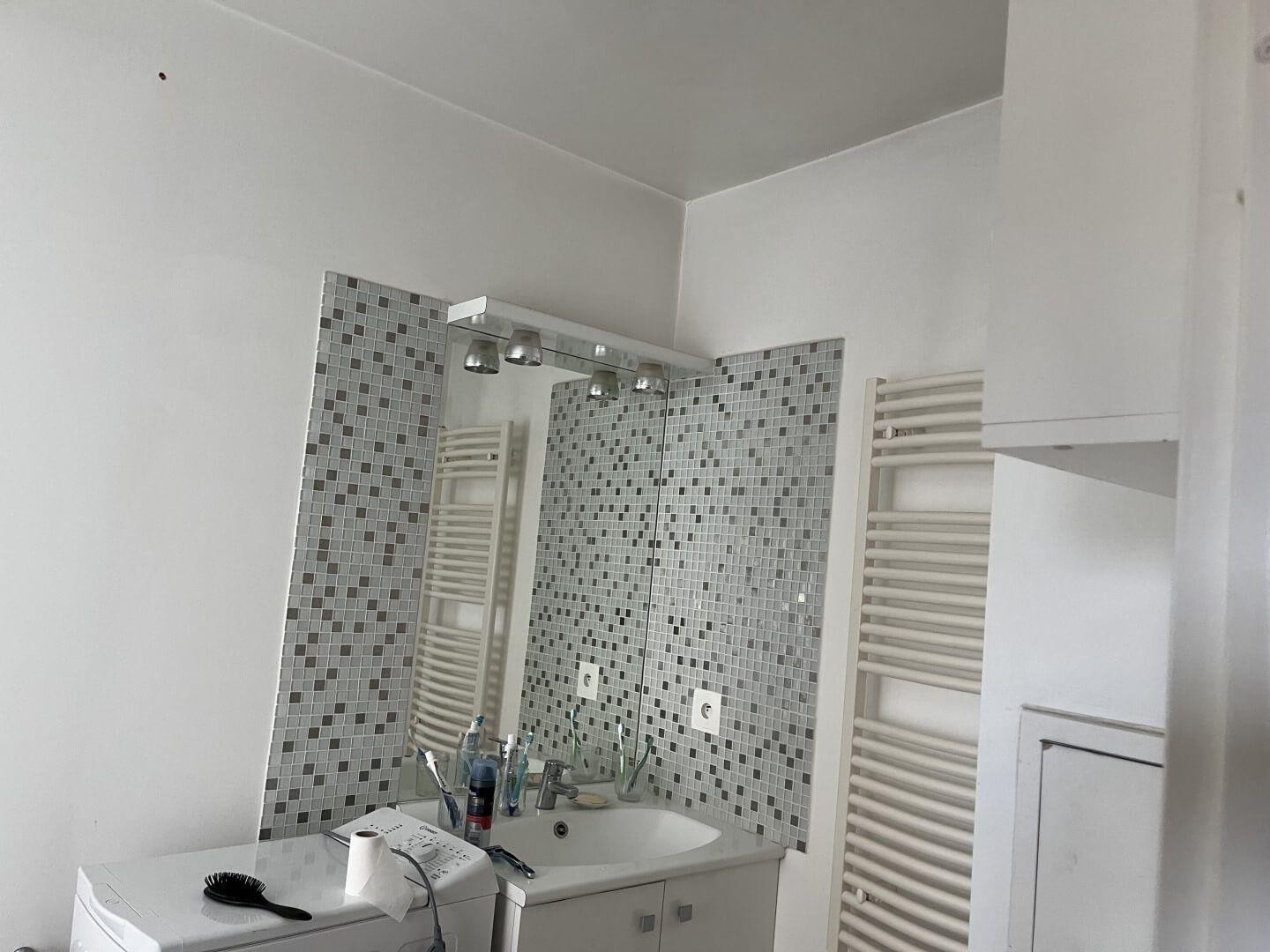 
                                                Location
                                                 Beau 2P meublé de 49 m² + balcon de 7,5m²
