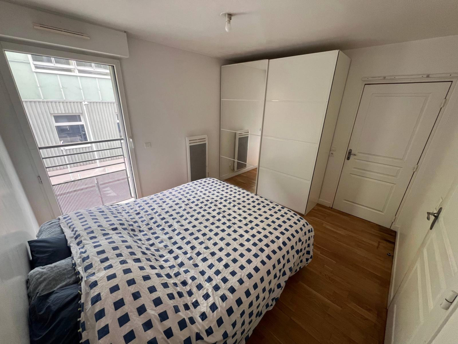 
                                                Location
                                                 Beau 2P meublé de 50 m² avec parking