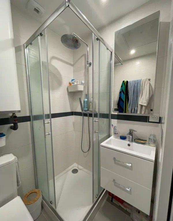 
                                                Location
                                                 Beau 2P meublé et rénové 25m² vue place Graslin