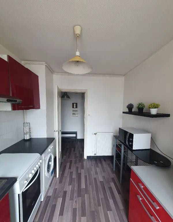 
                                                Location
                                                 Beau 2P meublé et rénové 45m2 à Grenoble