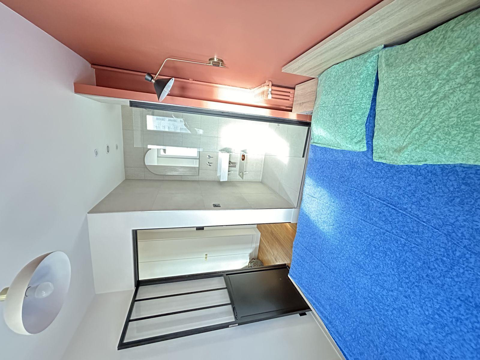 
                                                Location
                                                 Beau 2P meublé lumineux de 27m² refait à neuf