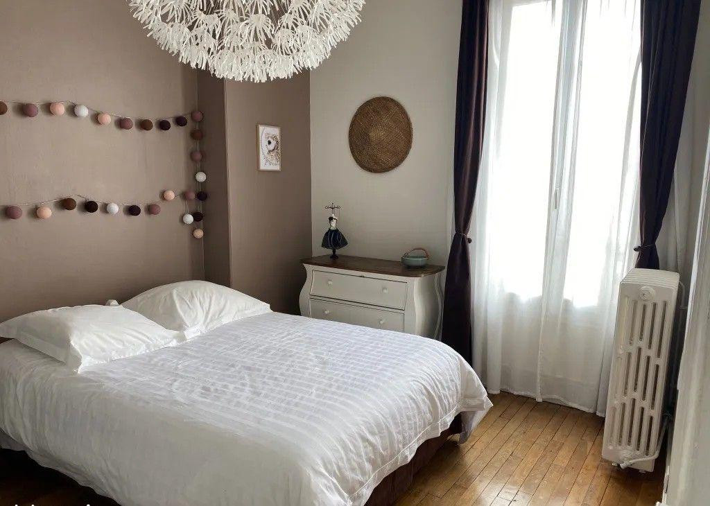 
                                                Location
                                                 Beau 2P meublé lumineux de 42m²