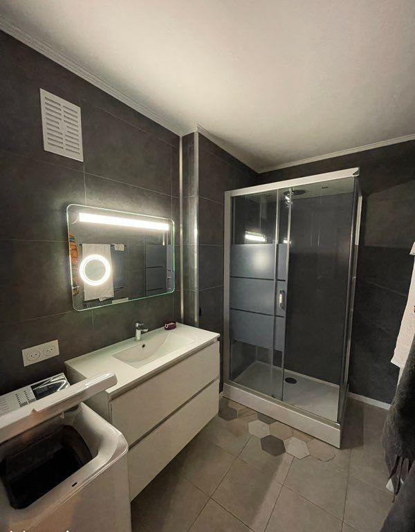 
                                                Location
                                                 Beau 2P meublé moderne et chaleureux 54m²