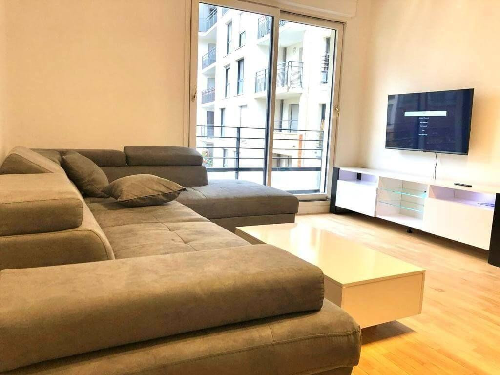 
                                                Location
                                                 Beau 2P meublé refait à neuf 49 m² + terrasse 7m²