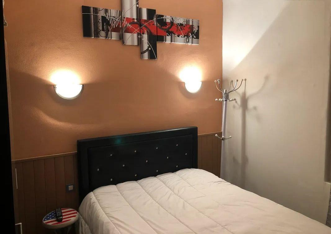 
                                                Location
                                                 Beau 2P meublé situé au centre ville