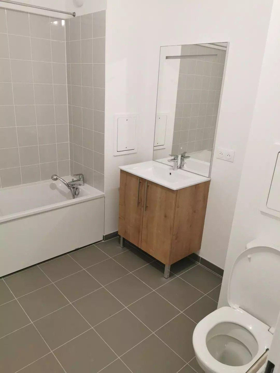 
                                                Location
                                                 Beau 2P neuf T2 totalement équipé 38m²