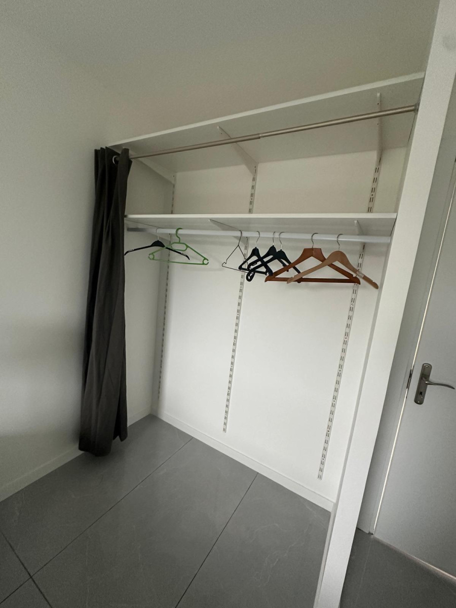 
                                                Location
                                                 Beau 2p récent