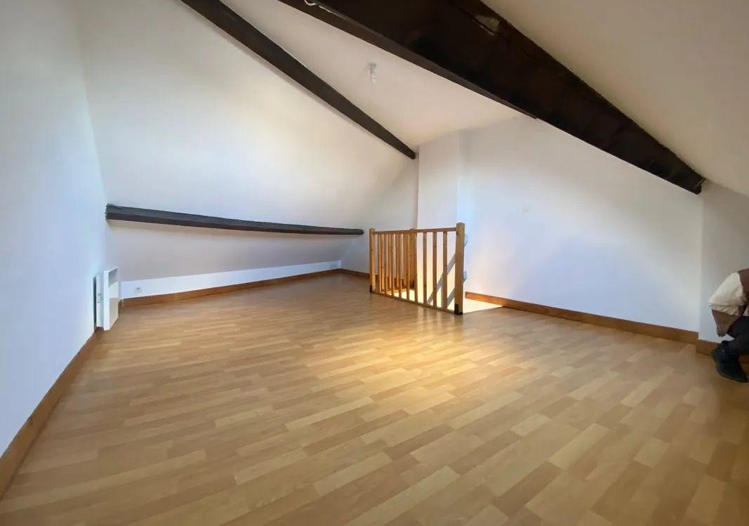 
                                                Location
                                                 Beau 2P rénové 48m² dans quartier calme