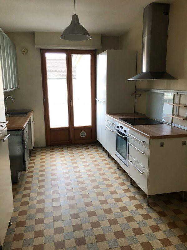 
                                                Location
                                                 Beau 3/4P 82m² avec terrasse